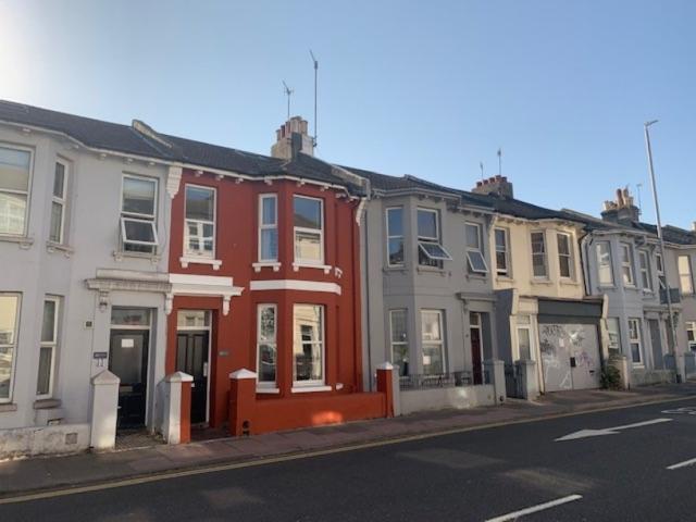6 bedroom House To Rent