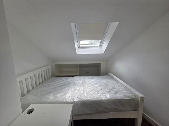 6 bedroom house to rent