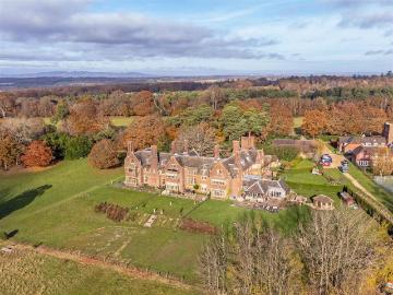 6 bedroom house to rent