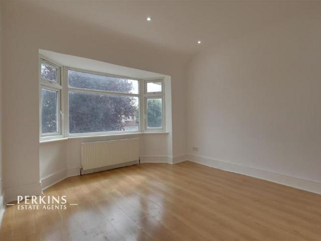 6 bedroom house to rent