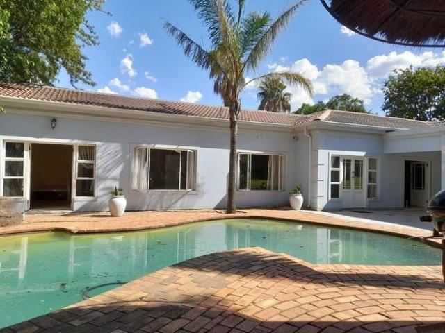 6 Bedroom House to Rent in Vorna Valley