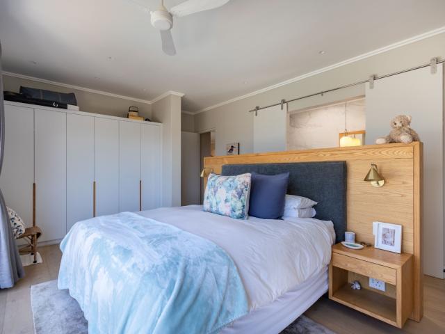 6 Bedroom House To Rent in Whale Rock Heights