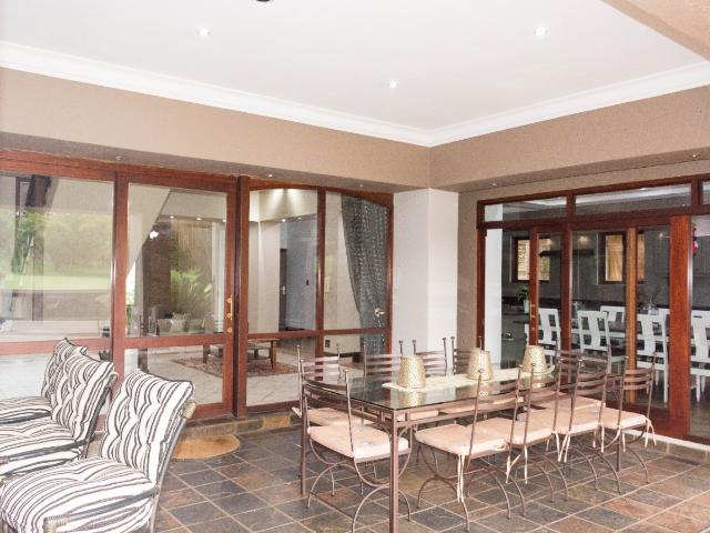 6 Bedroom House To Rent in Woodhill Golf Estate