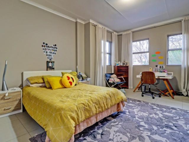 6 Bedroom House To Rent in Woodhill Golf Estate