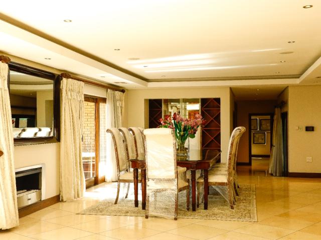 6 Bedroom House To Rent in Bedfordview