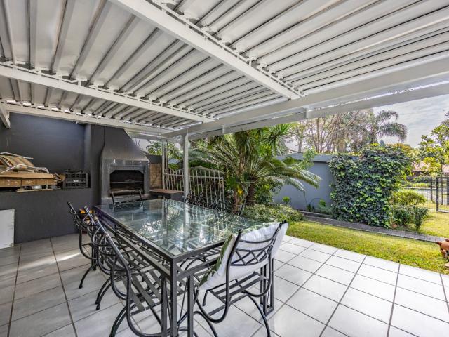6 Bedroom House To Rent in Brooklyn