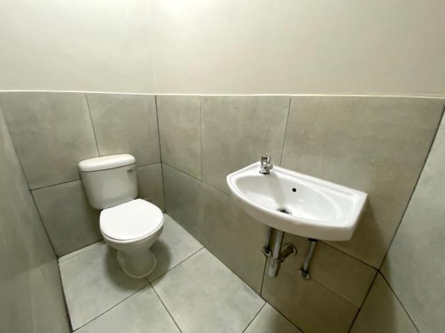 6 Bedroom House To Rent in Doringkloof