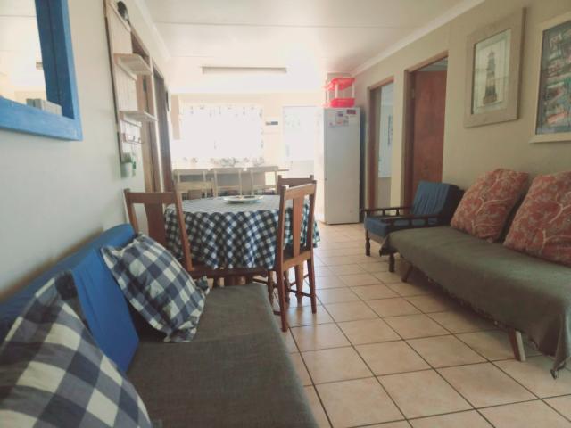 6 Bedroom House To Rent in Hartenbos Central