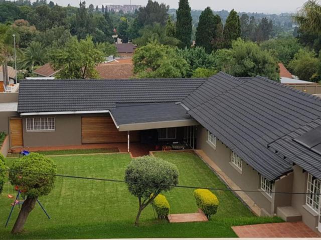 6 Bedroom house to rent in Sundowner, Randburg