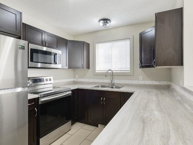 6 Bedroom Home for Rent at 128 St Andrews Dr, Stony Plain, AB T7Z 1K6