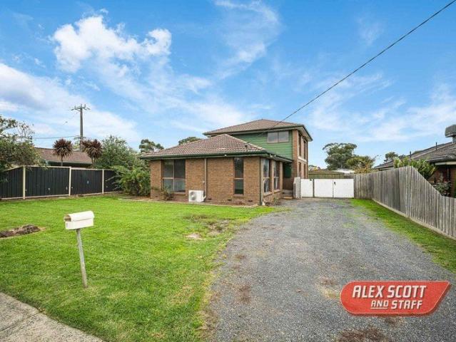 6 Bedroom Home on 785m2 approx. Land