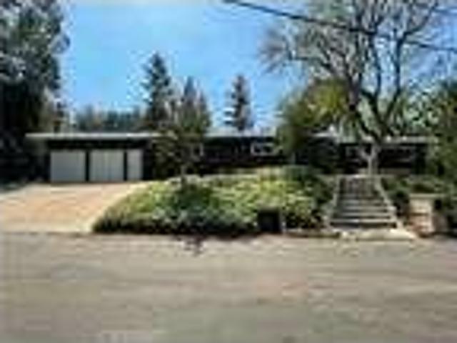 6 bedroom in Tarzana California 91356