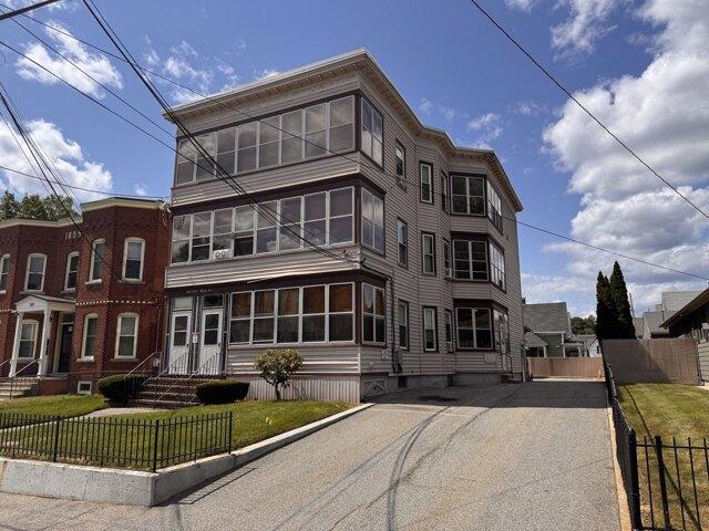 6 bedroom, Lowell MA 01854 105535813