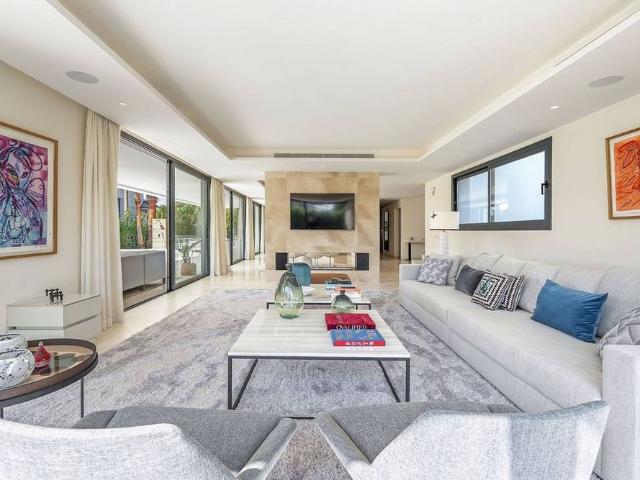 Luxury 6 bedroom Detached House for rent in Marbella, Andalusia