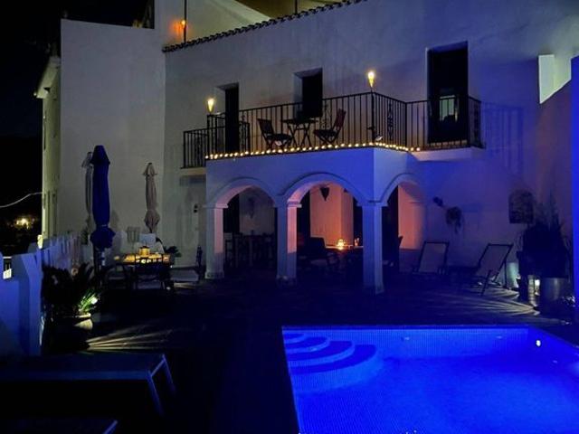 6 bedroom luxury House for rent in Istán, Andalusia