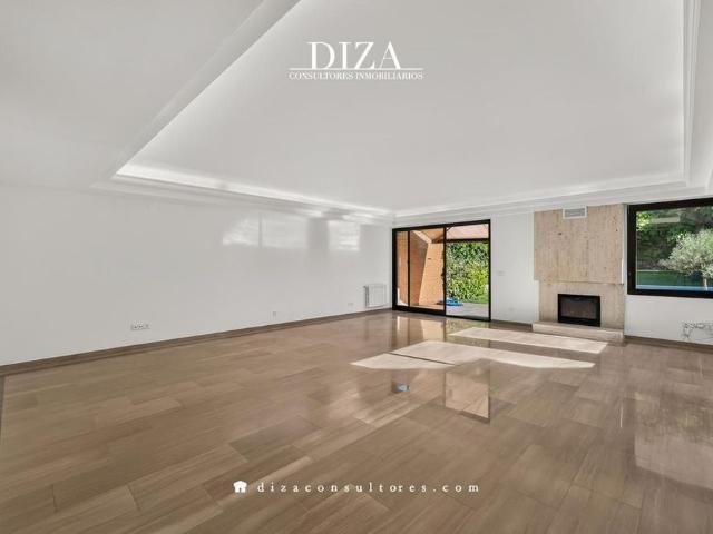 Luxury Semidetached House for rent in Madrid, Spain