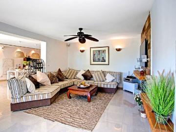 6 bedroom luxury Villa for rent in Marbella Del Este, Spain