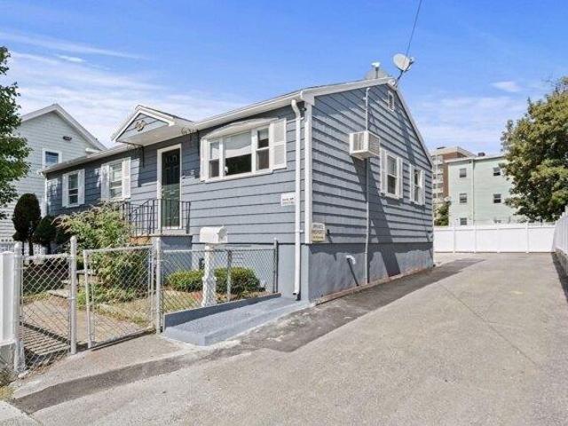 6 bedroom, Lynn MA 01902 105474562