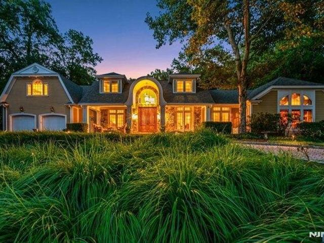 6 bedroom, Mahwah NJ 07430 105651207