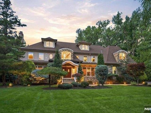 6 bedroom, Mahwah NJ 07430 105710632