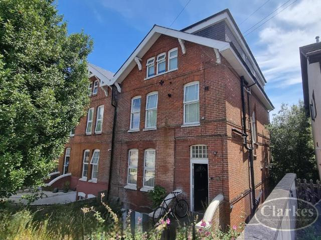 6 bedroom maisonette for sale