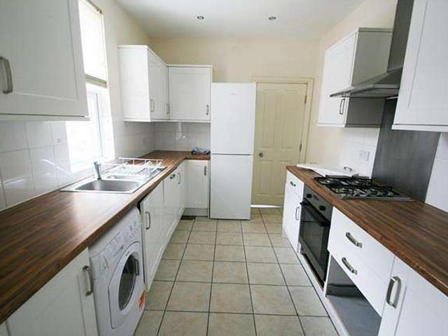 6 Bedroom Maisonette Flat