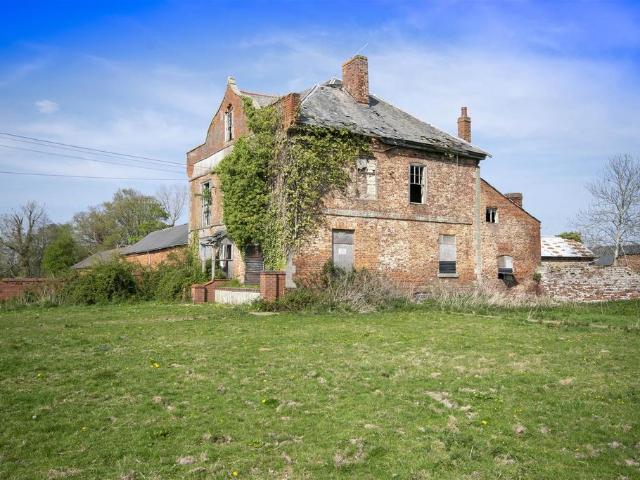 6 bedroom manor house for sale