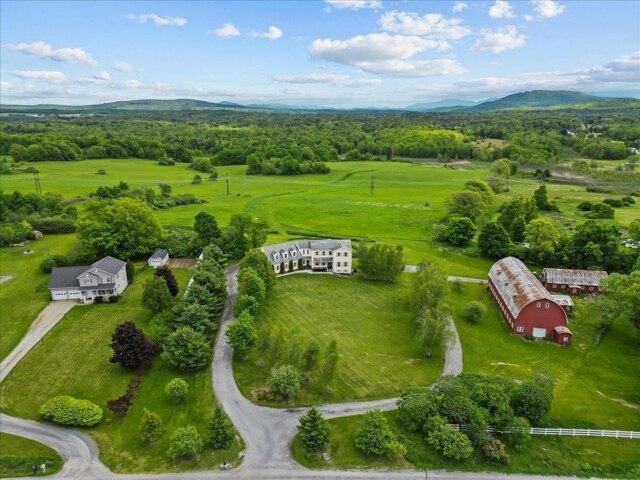 6 bedroom, Milton VT 05468 104232898