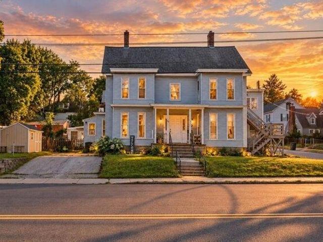 6 bedroom, Nashua NH 03064 105589659