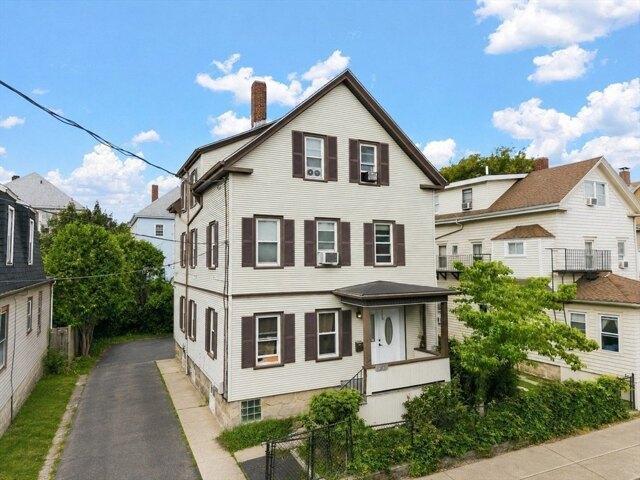 6 bedroom, New Bedford MA 02744 105712393