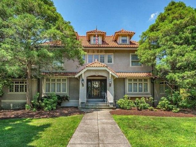 6 bedroom, Needham MA 02492 105418148