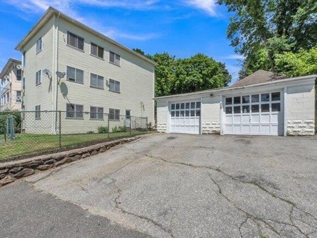 6 bedroom, Southbridge MA 01550 104011004