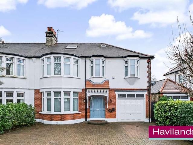 6 Bedroom Semi Detached House