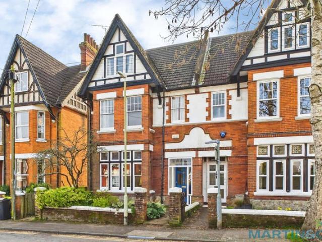 6 Bedroom Semi Detached House