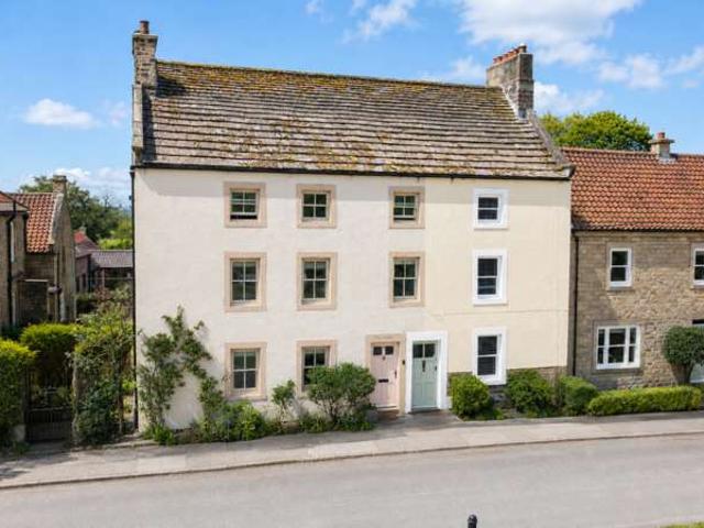 6 Bedroom Semi Detached House