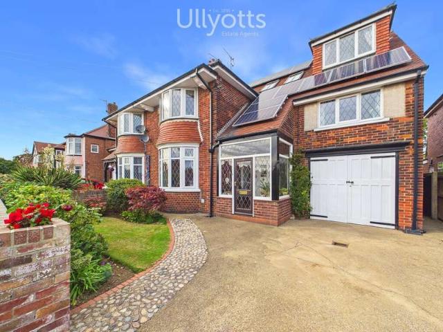 6 Bedroom Semi Detached House