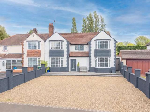 6 Bedroom Semi Detached House