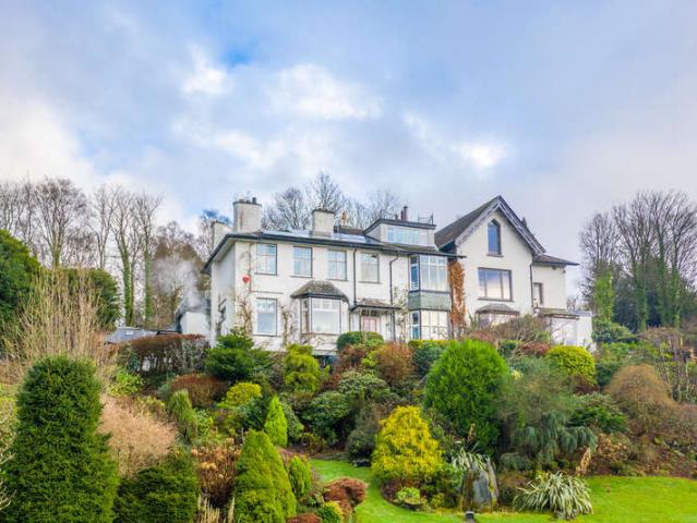 6 Bedroom Semi Detached House