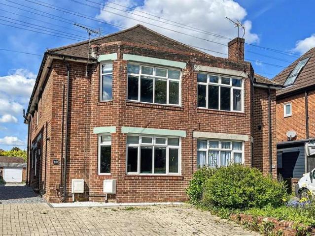 6 Bedroom Semi Detached House