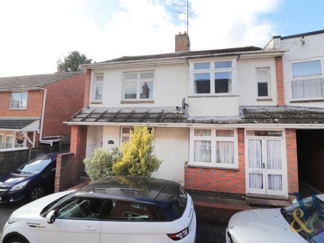 6 Bedroom Semi Detached House