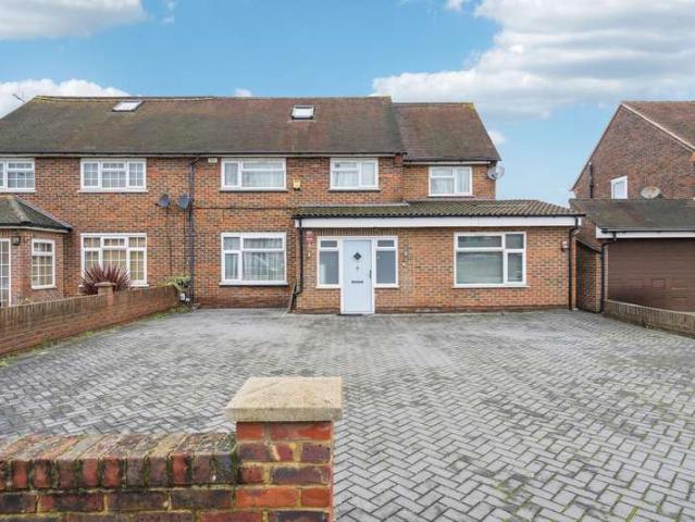 6 Bedroom Semi Detached House