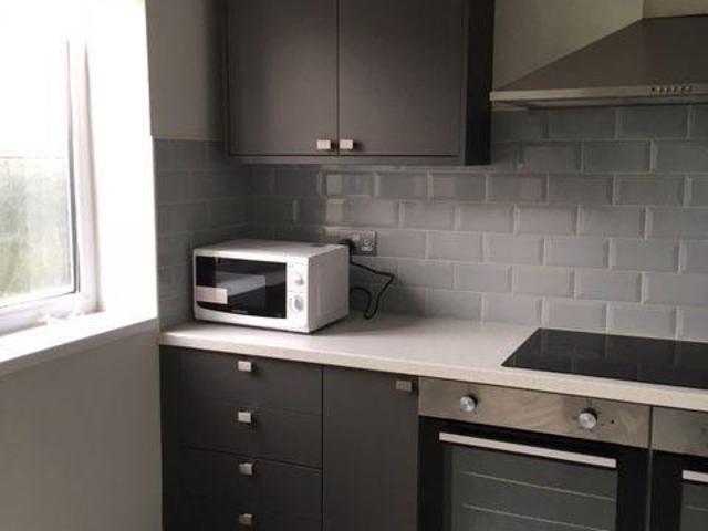 6 bedroom Semi detached house To Let