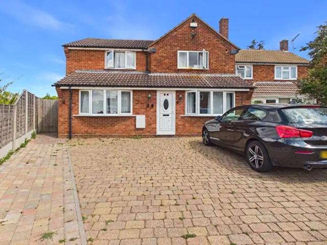 6 Bedroom Semi Detached House To Rent In Meadowcroft, Aylesbury, HP19