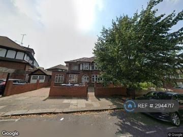 6 bedroom semi detached house to rent