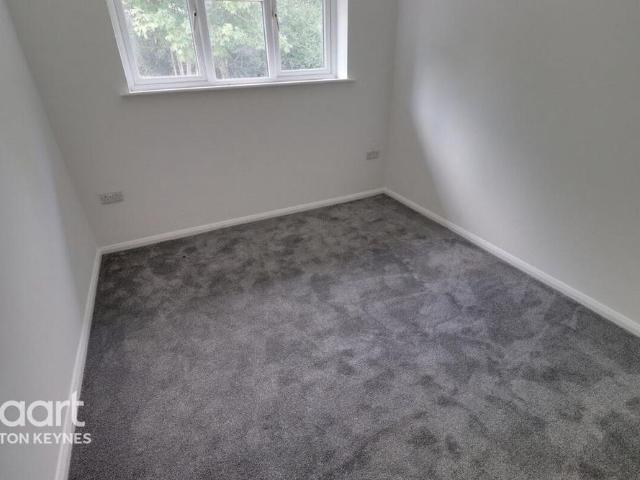 6 bedroom semi detached house to rent
