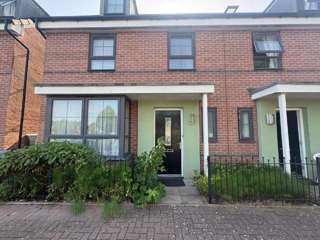 6 bedroom semi detached house to rent