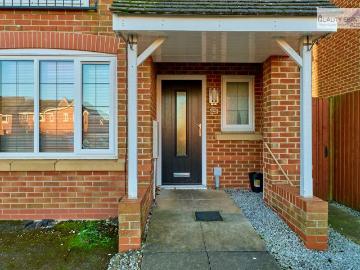 4 bedroom semi detached house to rent