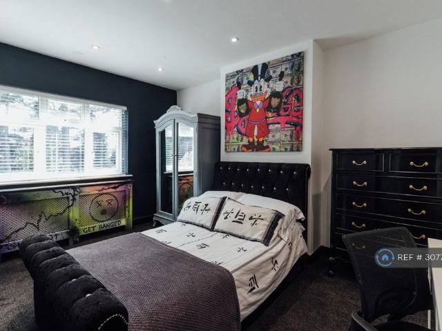 6 bedroom semi detached house to rent