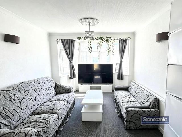 6 bedroom semi detached house to rent