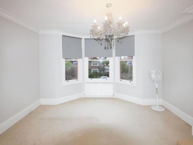 6 bedroom semi detached house to rent
